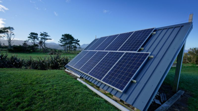 Solar Battery Banks for Off-Grid Power