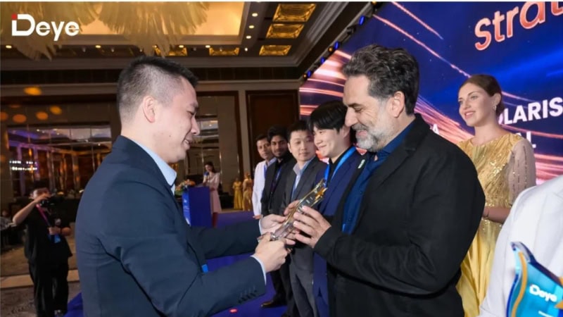 Award ceremony at Deepblue event showcasing professional achievers receiving recognition in a sophisticated setting.